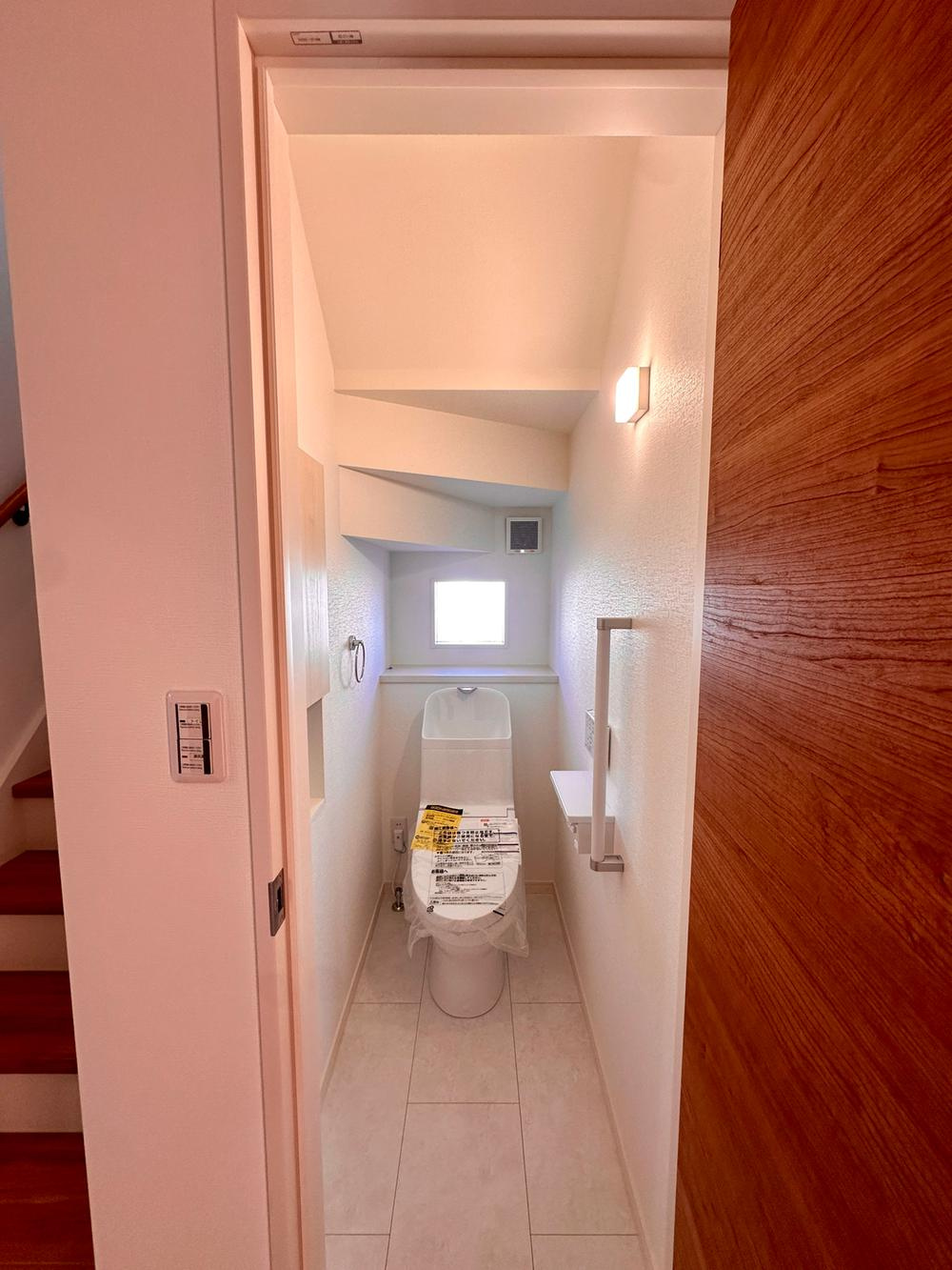 宇都宮市宮の内1丁目　新築戸建2-4のトイレ