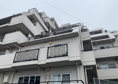 【現況写真】 | シャトレー町田ガーデン | 景色重視でお家選ぶをするとスーパーが遠い！学校が遠い！など生活をするうえで利便性で困ることもあります。まず一度現地を見学する際に、周辺の施設などがあるかを確認し、暮らし始めた後のことを想像しましょう。