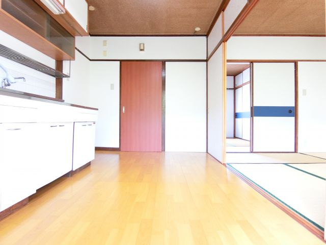 金剛第三住宅222棟の洋室