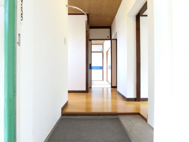 金剛第三住宅222棟の玄関