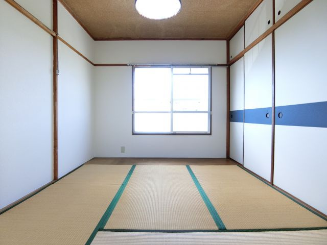 金剛第三住宅222棟の寝室