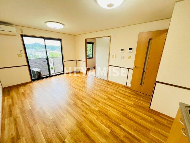 グリーンコート長与Ⅱの居間・リビング