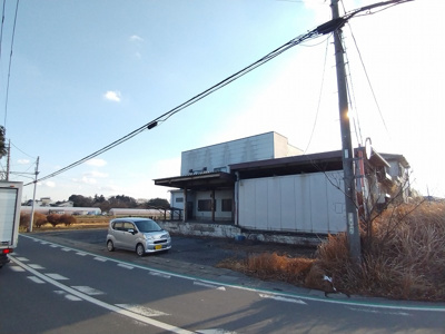 【外観】 | 伊奈町小室　売地（現況倉庫有り）