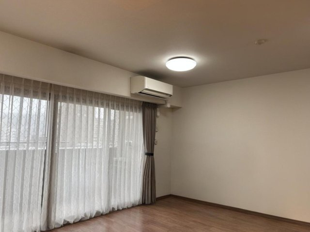 【居間・リビング】 | ☆CGで家具小物を消したイメージです。