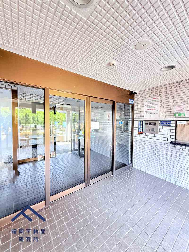 ライオンズマンション筑紫丘西のエントランス