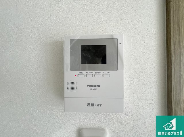 京都市伏見区久我石原町　T4期　新築一戸建ての防犯設備|カラーモニターインターホン！声だけでなく来訪者の姿や顔がモニターで確認できるので、小さなお子様がいらっしゃるご家庭でも安心できます！