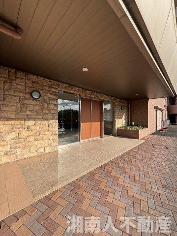 クレアコート湘南辻堂のエントランス|建物の内部です