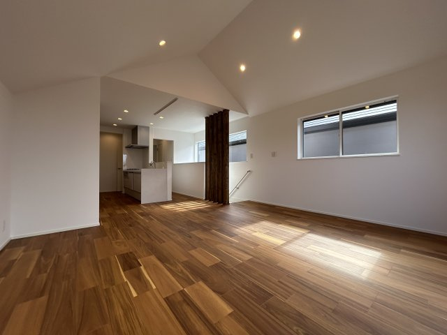 【居間・リビング】の画像