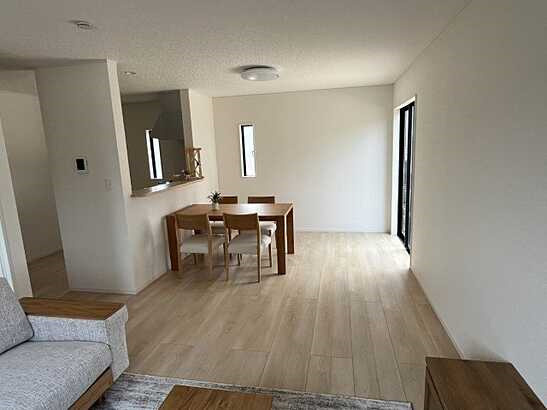 【居間・リビング】