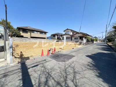 【前面道路含む現地写真】 | プレイワークレジデンス【鶴山台4丁目/全4区画】C号地・土地分譲・和泉市鶴山台4丁目 | 前面道路含む現地写真です