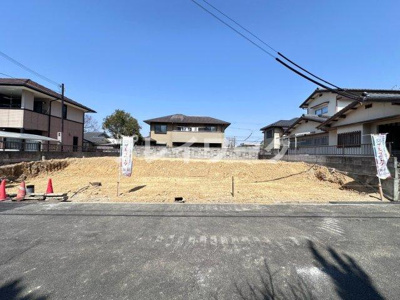 【前面道路含む現地写真】 | プレイワークレジデンス【鶴山台4丁目/全4区画】C号地・土地分譲・和泉市鶴山台4丁目 | 前面道路含む現地写真です