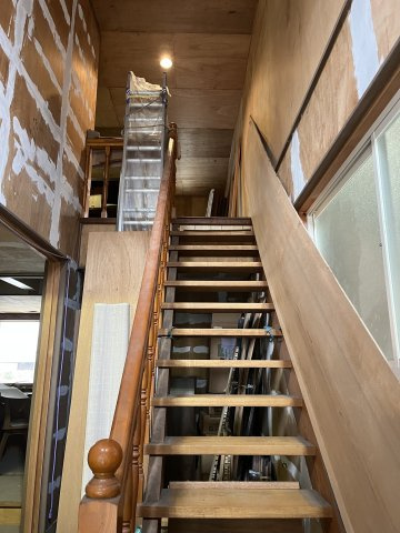 松阪市小片野町 売倉庫の内装