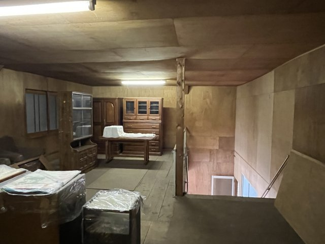 松阪市小片野町 売倉庫の内装