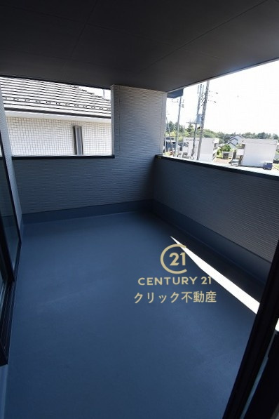 ケイアイフィット　水戸市見川　21期 　3のバルコニー|インナーバルコニーなので、外出中の突然の雨でも安心してお洗濯ものを干しておけます！