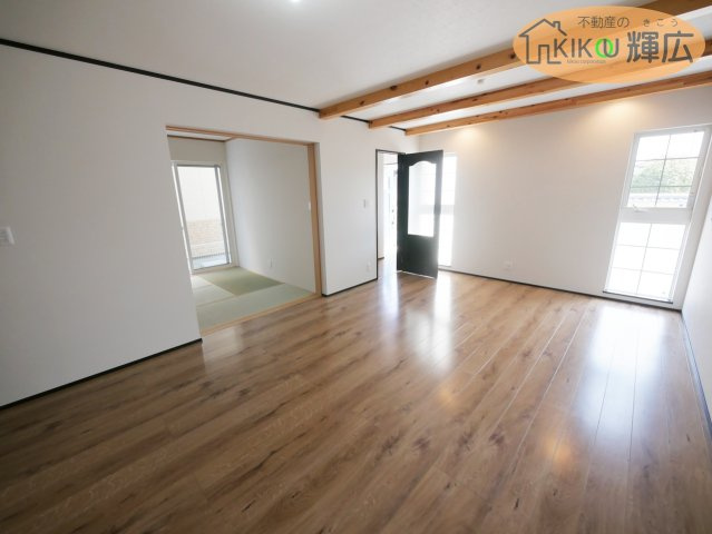 高砂市荒井町小松原3丁目　中古戸建の居間・リビング