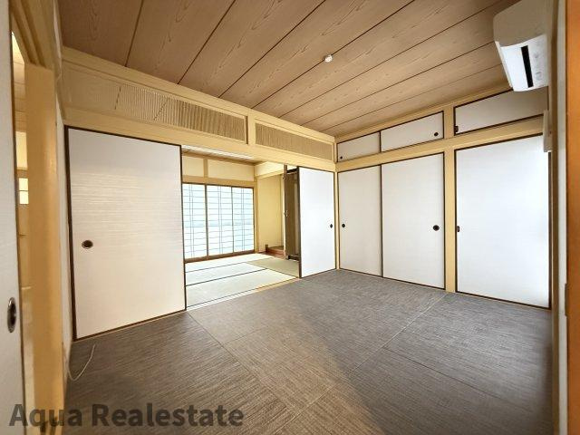 高松市国分寺町福家　リノベ住宅の居間・リビング|こちらのリビングで趣味の時間をお楽しみください