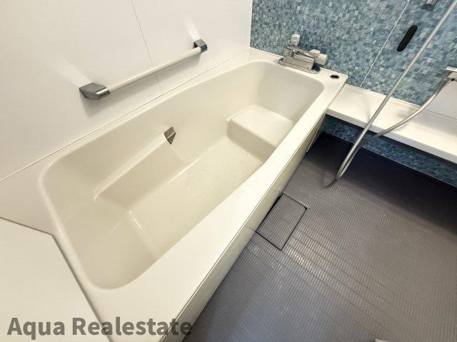 高松市国分寺町福家　リノベ住宅の浴室|きれいなお風呂です