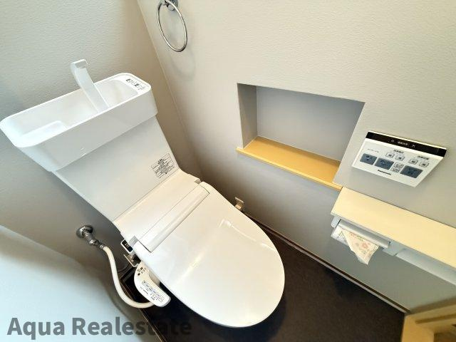 高松市国分寺町福家　リノベ住宅のトイレ|コンパクトで使いやすいトイレです