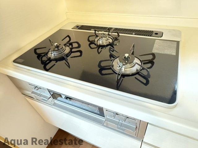 高松市国分寺町福家　リノベ住宅のキッチン|キッチンでお料理をお楽しみください