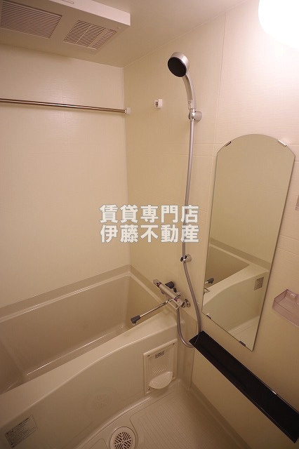 ディアレイシャス浅間町ステーションフロントの浴室