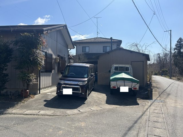 山田町西山 中古一戸建ての駐車場