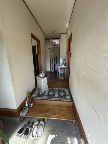 山田町西山 中古一戸建ての玄関