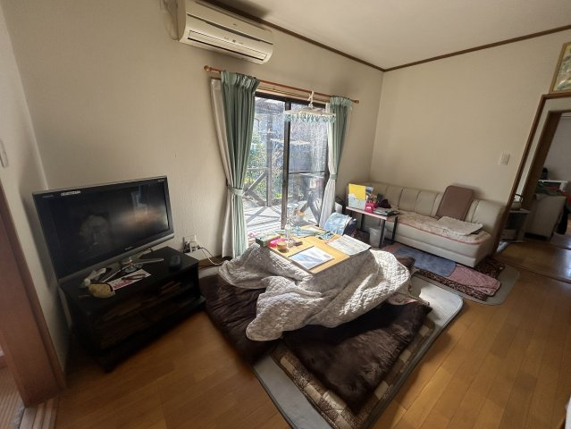 山田町西山 中古一戸建ての居間・リビング