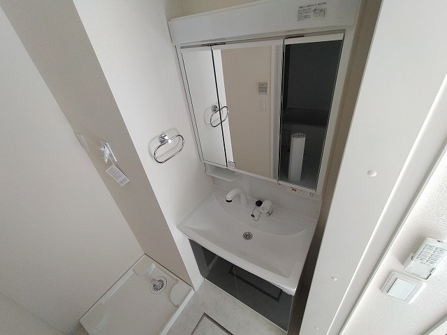 神戸市兵庫区中道通８丁目の賃貸マンションの洗面所