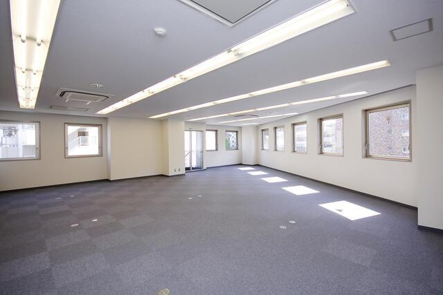 Ａ・Ｉ・Ｋビルのロビー| 