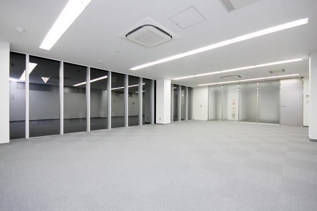 ＮＥＷＳ築地のロビー| 