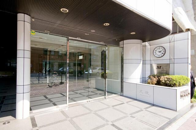 ＳＭＫ　ＢＬＤＧ．のエントランス| 