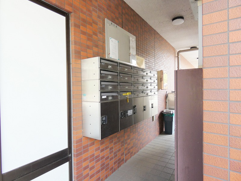 マンション多摩のエントランス
