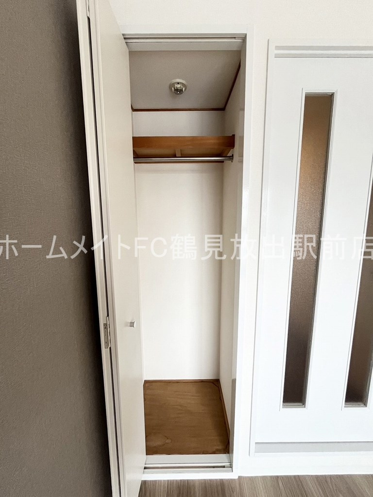 東大阪市川俣１丁目の賃貸マンションの収納