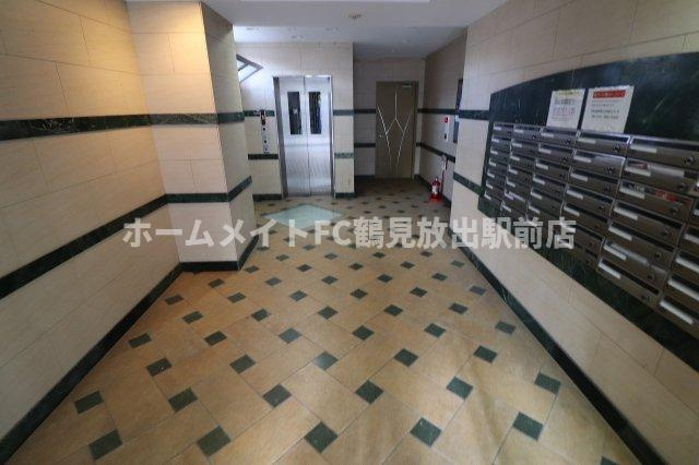 東大阪市稲田本町３丁目の賃貸マンションのロビー