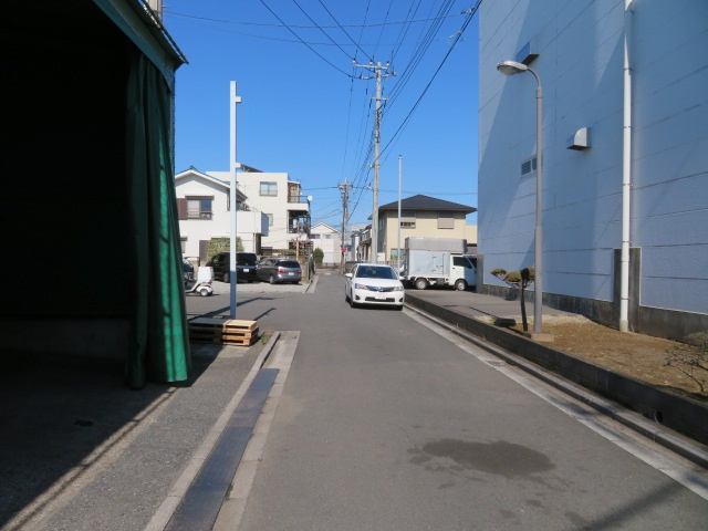 戸田市笹目８丁目の倉庫の周辺