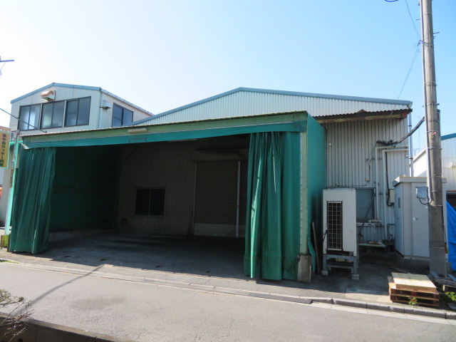 戸田市笹目８丁目の倉庫の外観