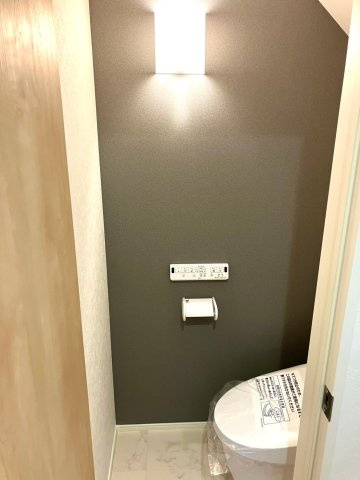 高松市木太町⑬　駐車3台可能　オール電化住宅のトイレ