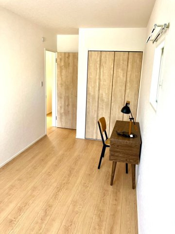 高松市木太町⑬　駐車3台可能　オール電化住宅の洋室