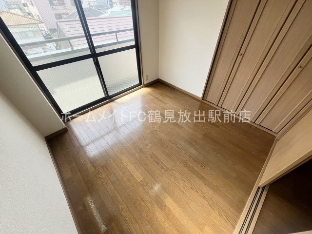 大阪市鶴見区諸口１丁目の賃貸マンションの洋室