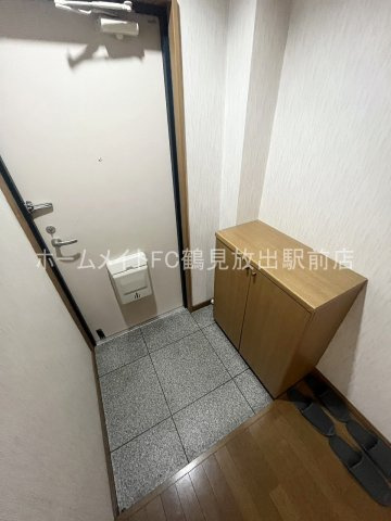 大阪市鶴見区諸口１丁目の賃貸マンションの玄関