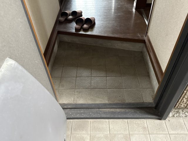 シャーメゾン寿　弐番館の玄関