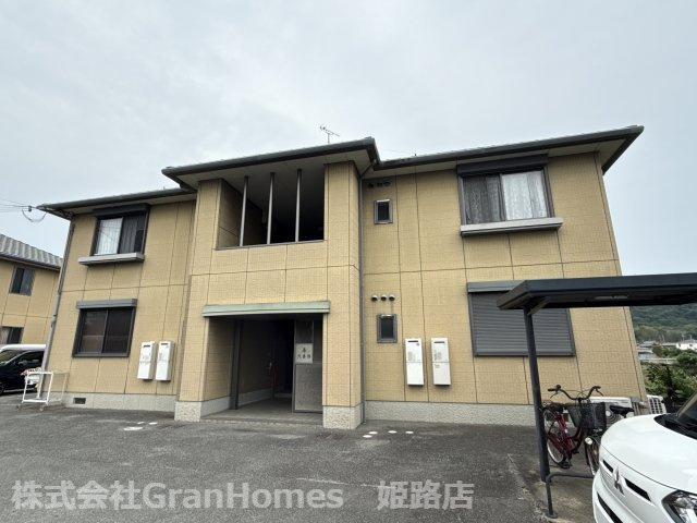 シャーメゾン寿　弐番館の外観