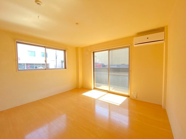 【居間・リビング】 | ファーネスト春口