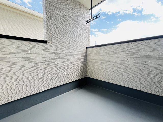 【バルコニー】 | 熊谷市上之第8期　ワイウッドコート　新築戸建　全8区画　1号棟