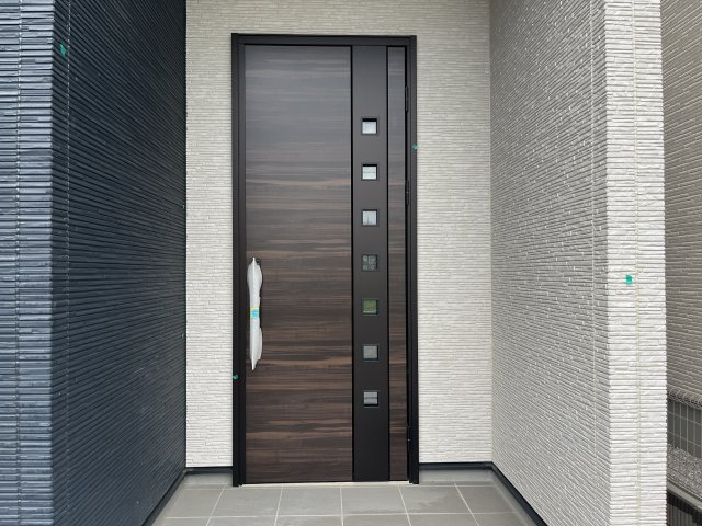 【玄関】 | 熊谷市上之第8期　ワイウッドコート　新築戸建　全8区画　1号棟