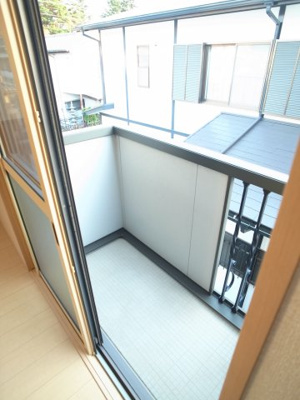 【バルコニー】 | ロジュマン　ミヤカイドウＤ | ベランダはこんな感じ！