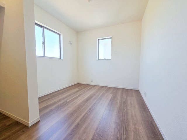 【洋室】 | 知多市信濃川東部土地区画整理　１号棟