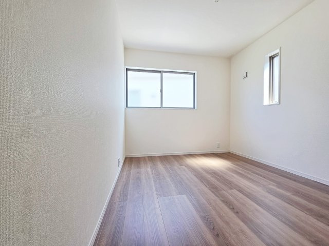 【洋室】 | 知多市信濃川東部土地区画整理　１号棟