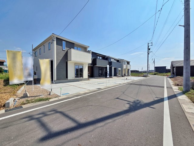 【前面道路含む現地写真】 | 知多市信濃川東部土地区画整理　１号棟