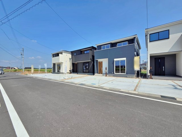 【前面道路含む現地写真】 | 知多市信濃川東部土地区画整理　１号棟